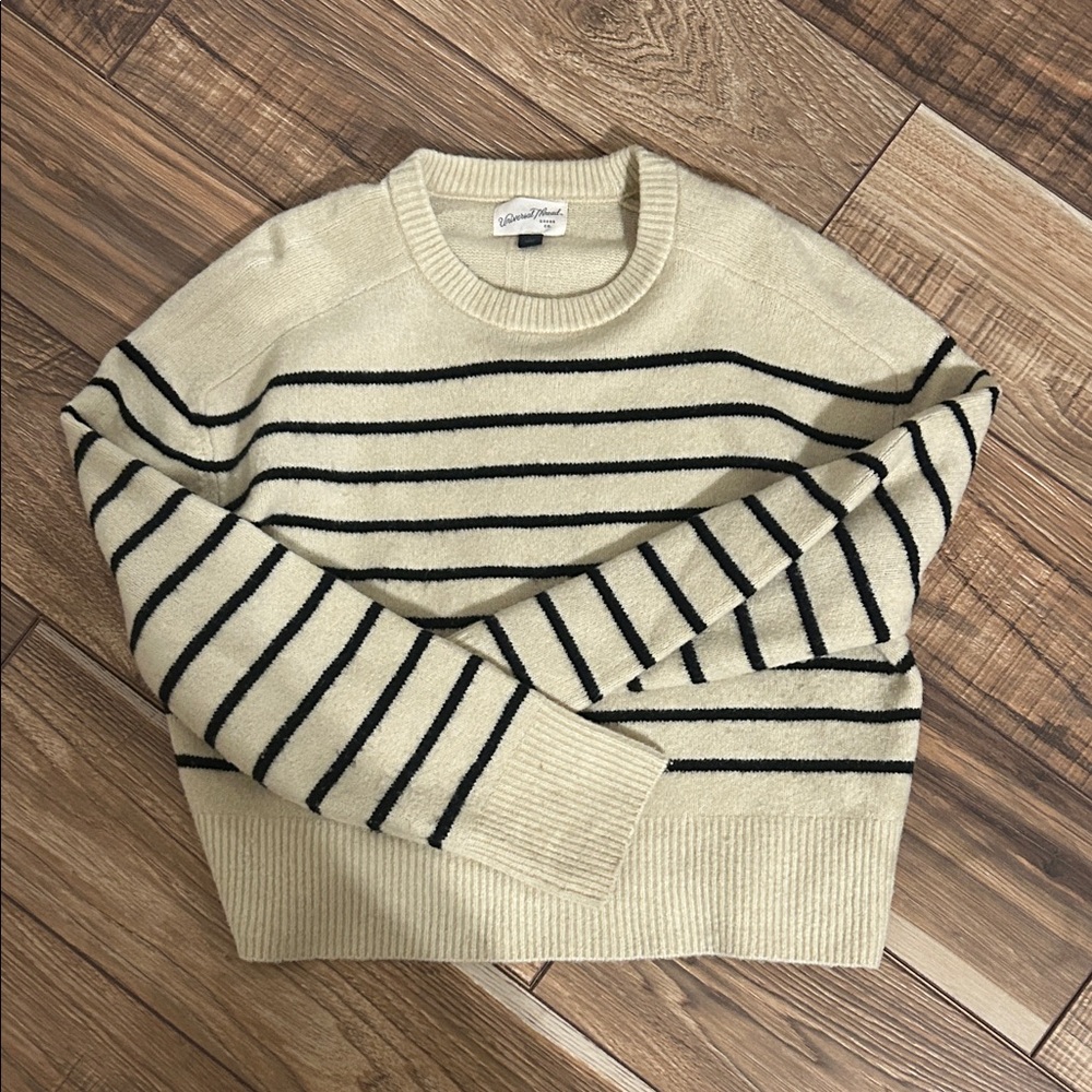 Universal Threads Striped Cream and Black Sweater